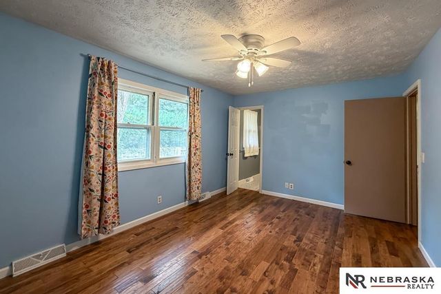 216 Douglas Drive, Bellevue, NE 68005