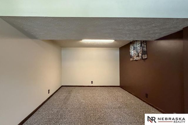216 Douglas Drive, Bellevue, NE 68005