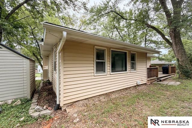 216 Douglas Drive, Bellevue, NE 68005