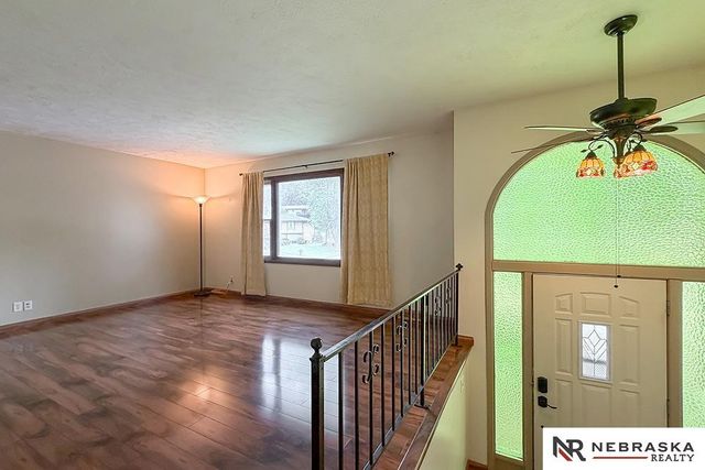 216 Douglas Drive, Bellevue, NE 68005