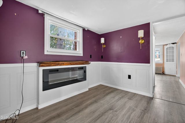 27 Eastside Drive, Clifton Park, NY 12019