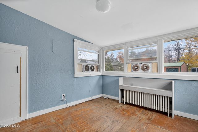 27 Eastside Drive, Clifton Park, NY 12019