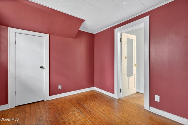 27 Eastside Drive, Clifton Park, NY 12019