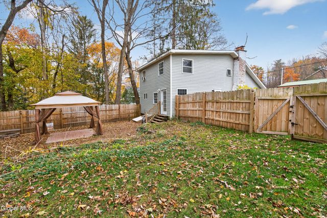 27 Eastside Drive, Clifton Park, NY 12019