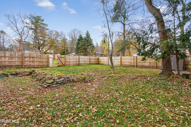 27 Eastside Drive, Clifton Park, NY 12019