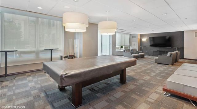 33 W ONTARIO Street 34EN, Chicago, IL 60654