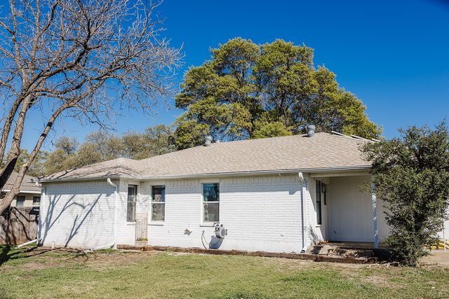 2010 Old Calf Creek Road, Brady, TX 76825