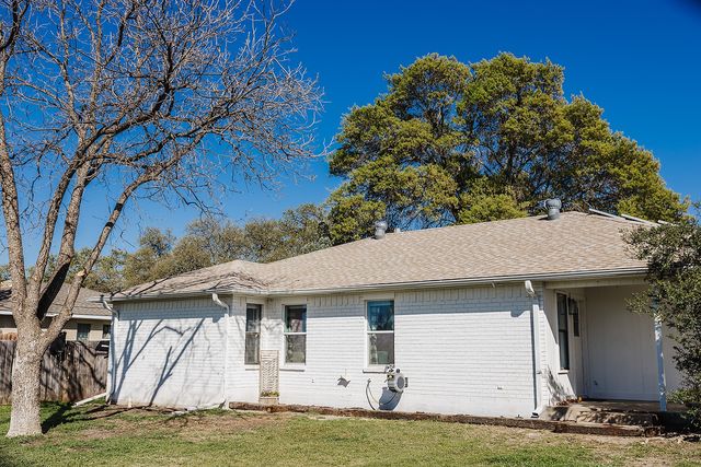 2010 Old Calf Creek Road, Brady, TX 76825