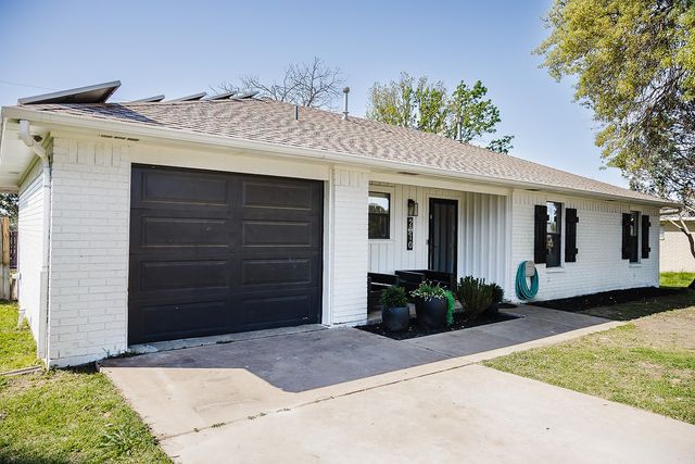 2010 Old Calf Creek Road, Brady, TX 76825