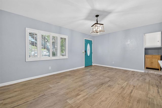 3121 30TH STREET N, St Petersburg, FL 33713