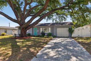 3121 30TH STREET N, St Petersburg, FL 33713