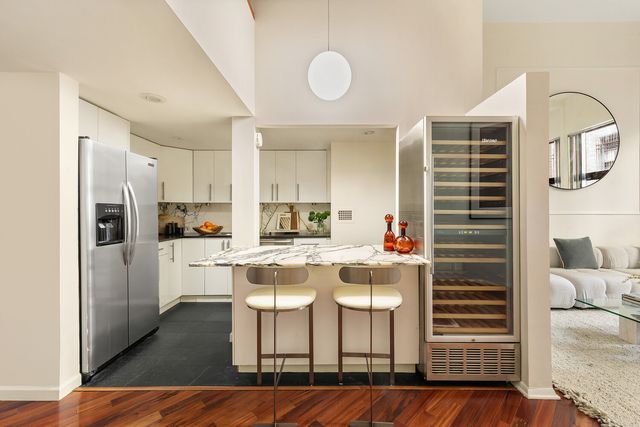 372 5th Ave Apt 3M, New York City, NY 10018
