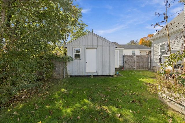 22 Tremont Street, Cranston, RI 02920