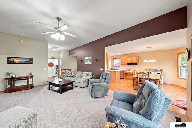 7701 S 41st Street, Lincoln, NE 68516