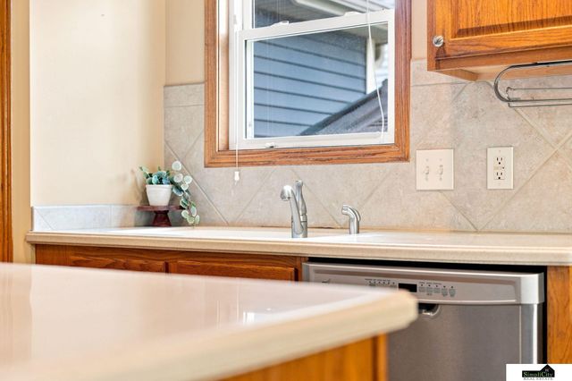 7701 S 41st Street, Lincoln, NE 68516