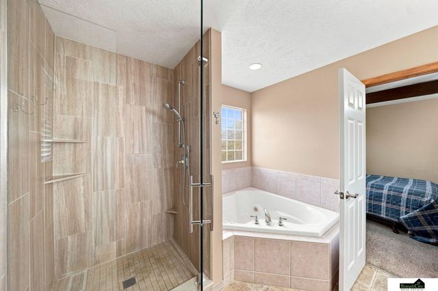 7701 S 41st Street, Lincoln, NE 68516