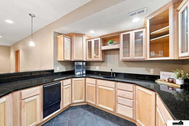 7701 S 41st Street, Lincoln, NE 68516