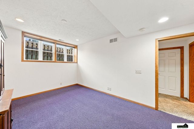 7701 S 41st Street, Lincoln, NE 68516