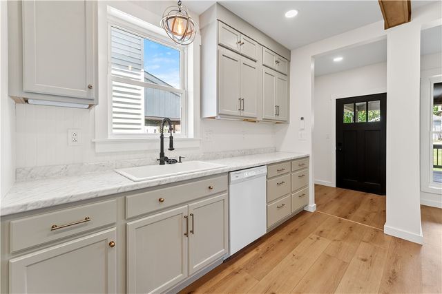 44 Maurice St, Uniontown, PA 15401