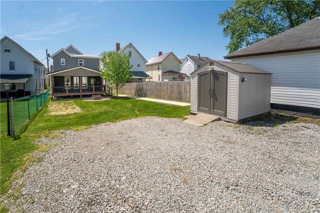 44 Maurice St, Uniontown, PA 15401