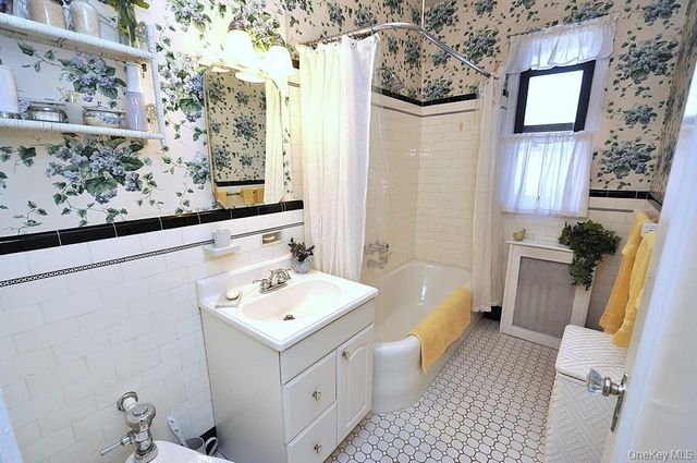 143 Garth Road 4D, Scarsdale, NY 10583