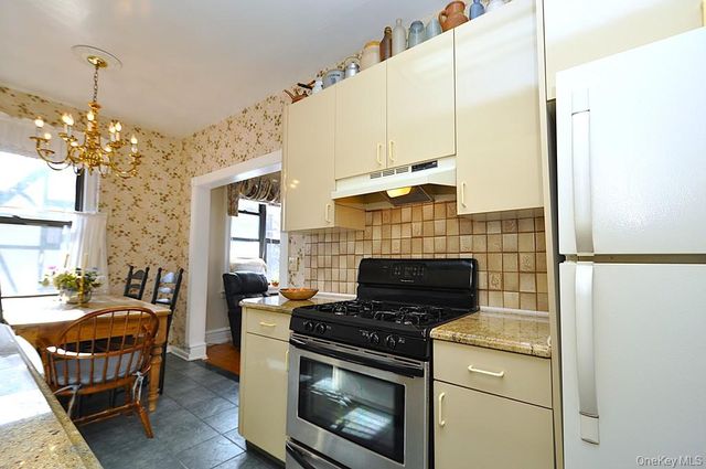 143 Garth Road 4D, Scarsdale, NY 10583