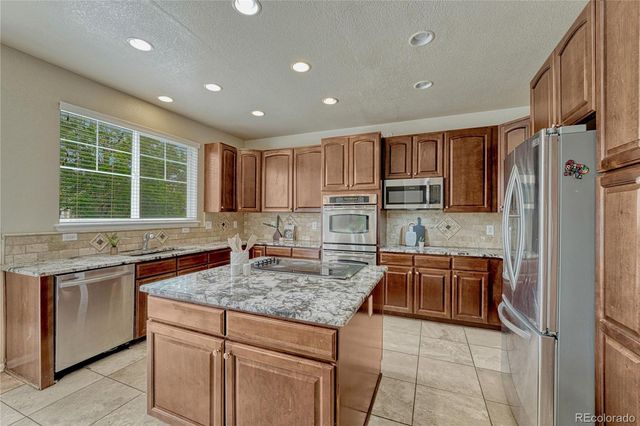 24070 E Hawaii Place, Aurora, CO 80018