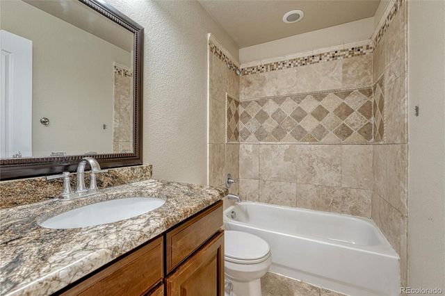 24070 E Hawaii Place, Aurora, CO 80018