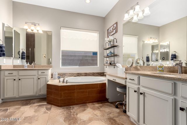 3751 E ZACHARY Drive, Phoenix, AZ 85050