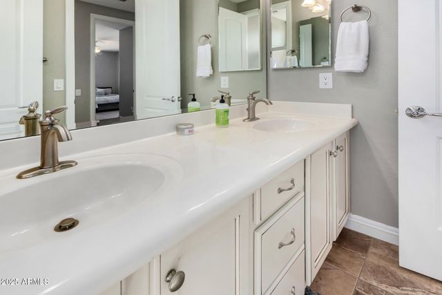 3751 E ZACHARY Drive, Phoenix, AZ 85050