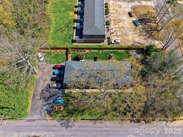 414 7th Street NE 2, Hickory, NC 28601