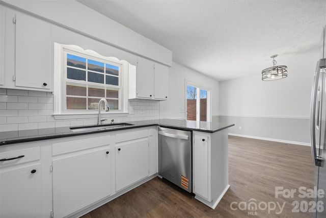 414 7th Street NE 2, Hickory, NC 28601