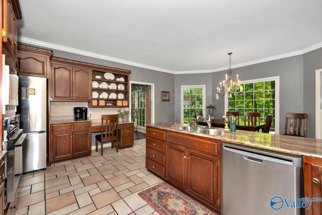 1403 Bramblewood Drive, Huntsville, AL 35801