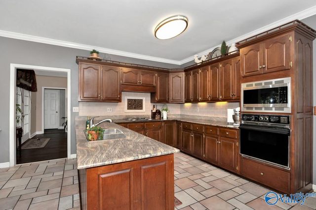 1403 Bramblewood Drive, Huntsville, AL 35801