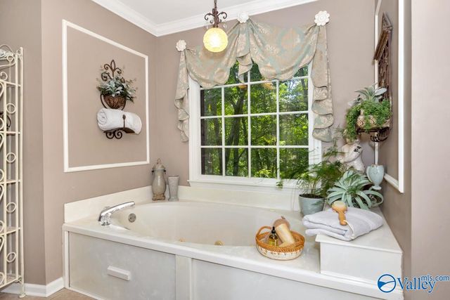 1403 Bramblewood Drive, Huntsville, AL 35801