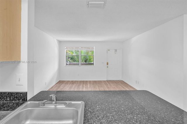 767 NW 104th Avenue 203, Pembroke Pines, FL 33026
