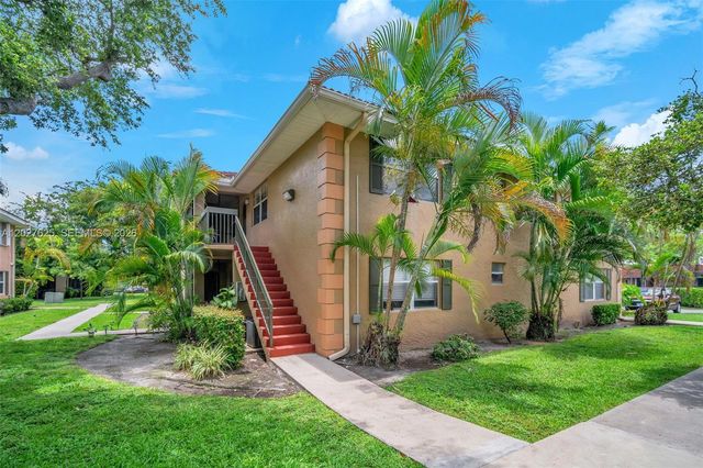 767 NW 104th Avenue 203, Pembroke Pines, FL 33026