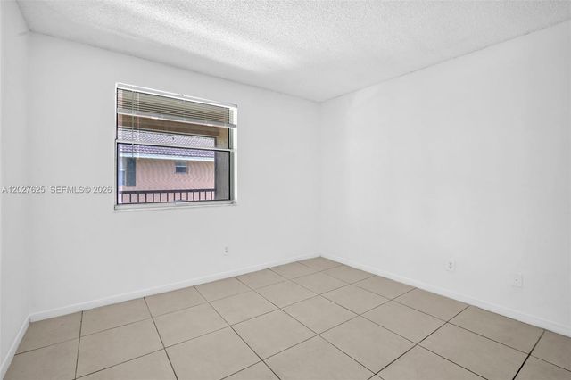 767 NW 104th Avenue 203, Pembroke Pines, FL 33026