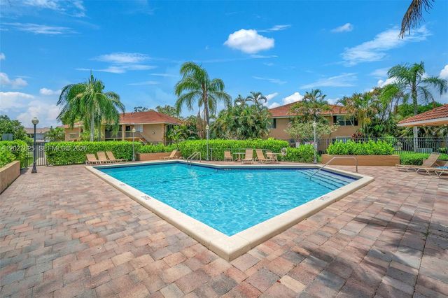 767 NW 104th Avenue 203, Pembroke Pines, FL 33026