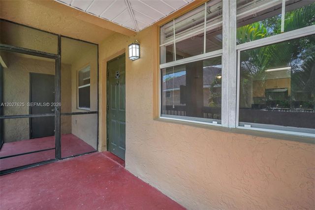 767 NW 104th Avenue 203, Pembroke Pines, FL 33026