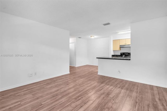 767 NW 104th Avenue 203, Pembroke Pines, FL 33026