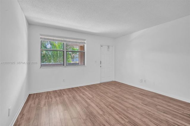 767 NW 104th Avenue 203, Pembroke Pines, FL 33026