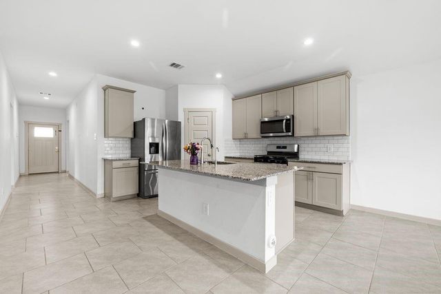 4903 Pine Haven Lane, Fresno, TX 77545