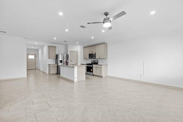 4903 Pine Haven Lane, Fresno, TX 77545