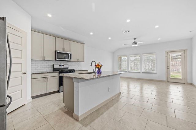 4903 Pine Haven Lane, Fresno, TX 77545