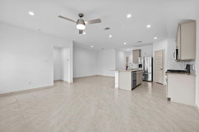 4903 Pine Haven Lane, Fresno, TX 77545