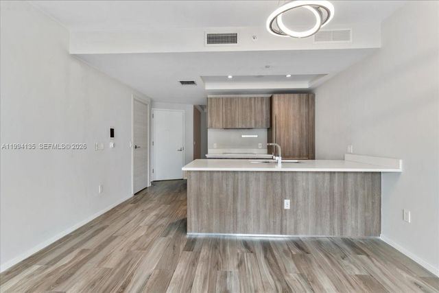 801 S Miami Ave 2603, Miami, FL 33130