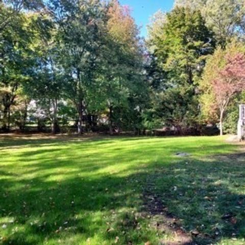 47 Wardson Cir, Rockland, MA 02370