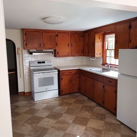 47 Wardson Cir, Rockland, MA 02370