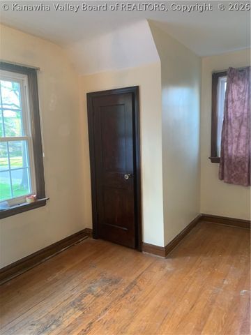4207 Venable Avenue, Charleston, WV 25304